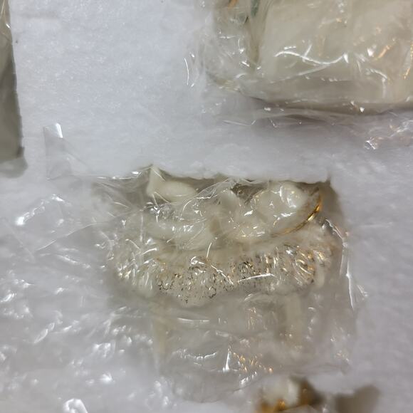 Lenox Christmas Nativity Set Ivory Porcelain 24 kt Gold Trim NEW Dead Stock 7 Pc - Picture 7 of 13